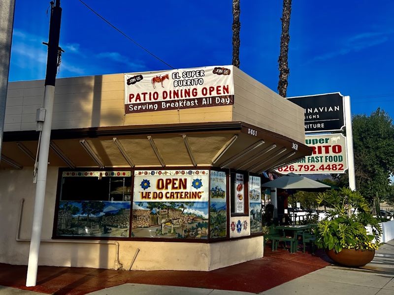 El Super Burrito exterior